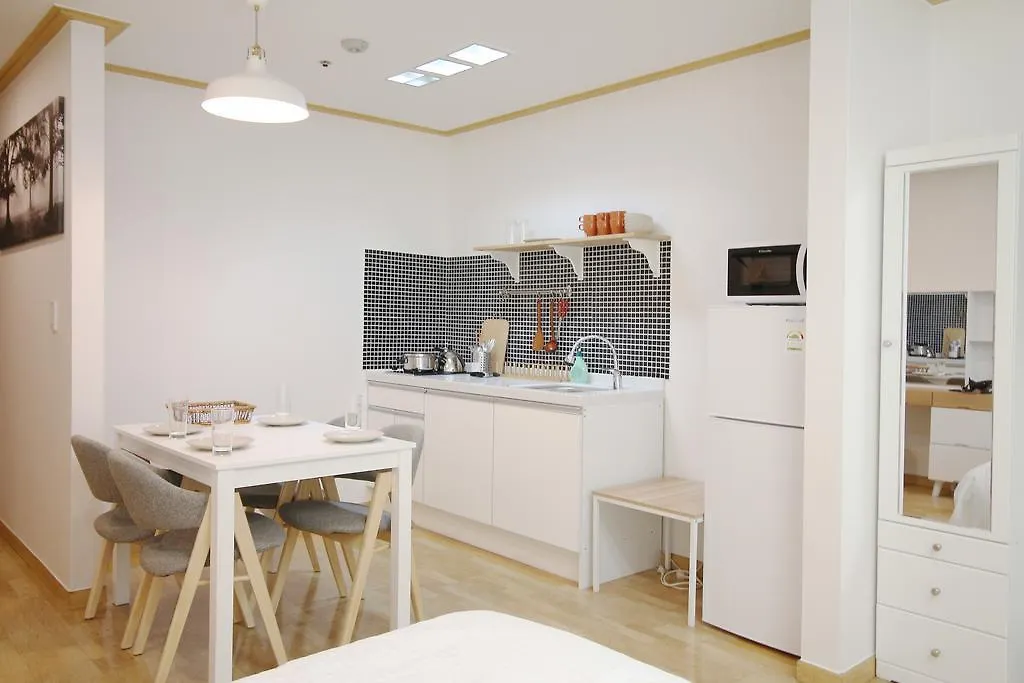 Junho House Otel Seul 0*,