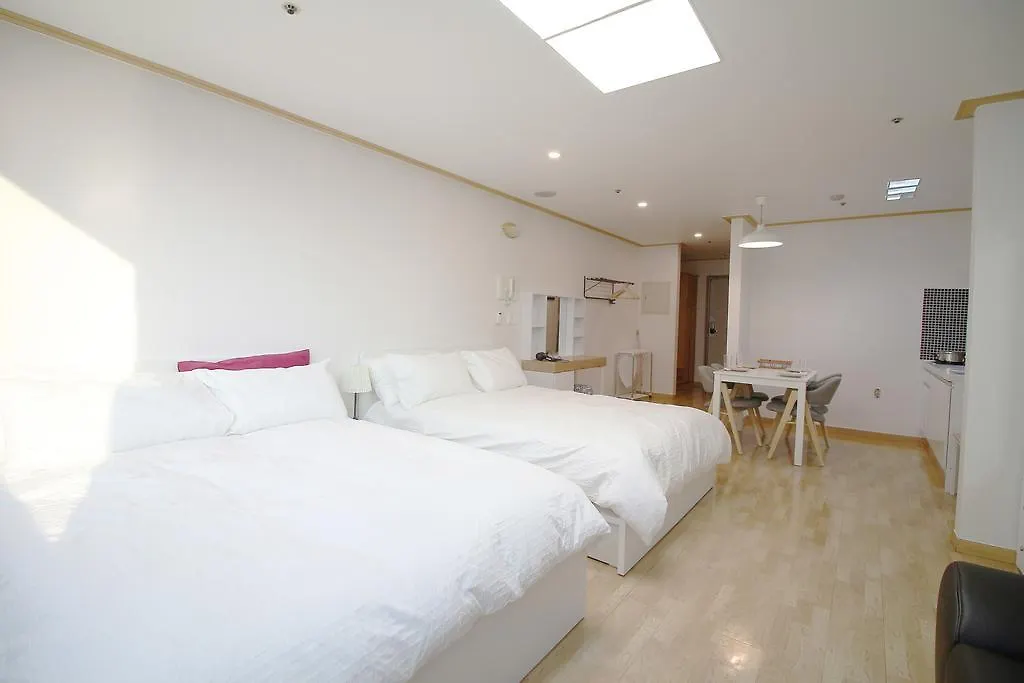 Konukevi Junho House Otel Seul